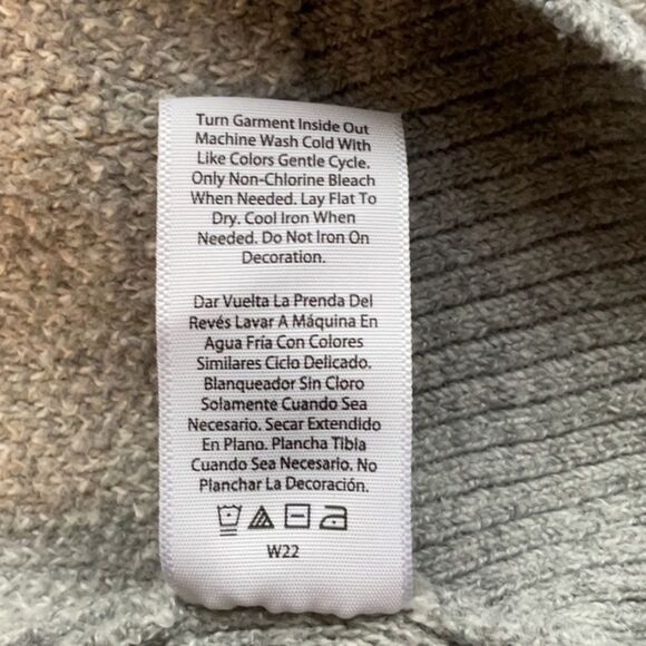 Holiday Time Gray White Pink Reindeer Sweater Women 1X 16W-18W Polyester - Picture 9 of 9